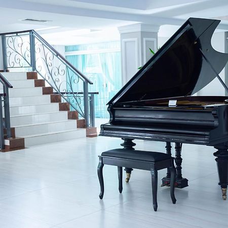 Bisinii Boutique Hotel 埃斯特城 外观 照片