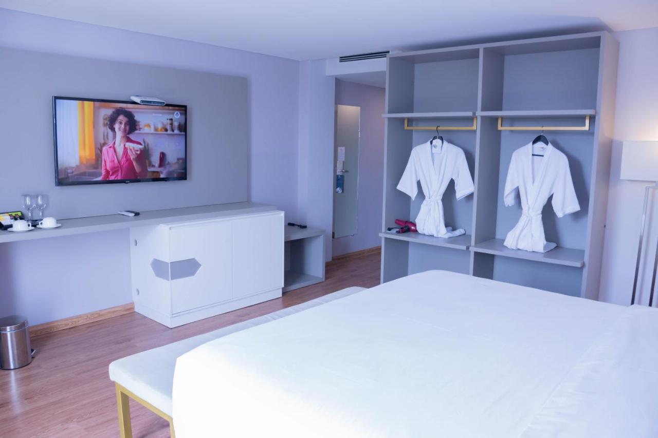 Bisinii Boutique Hotel 埃斯特城 外观 照片