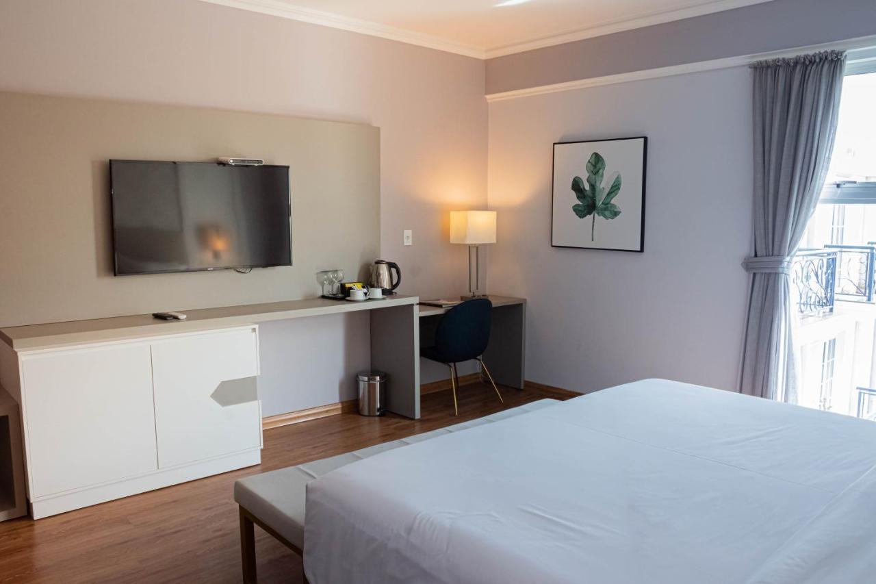 Bisinii Boutique Hotel 埃斯特城 外观 照片