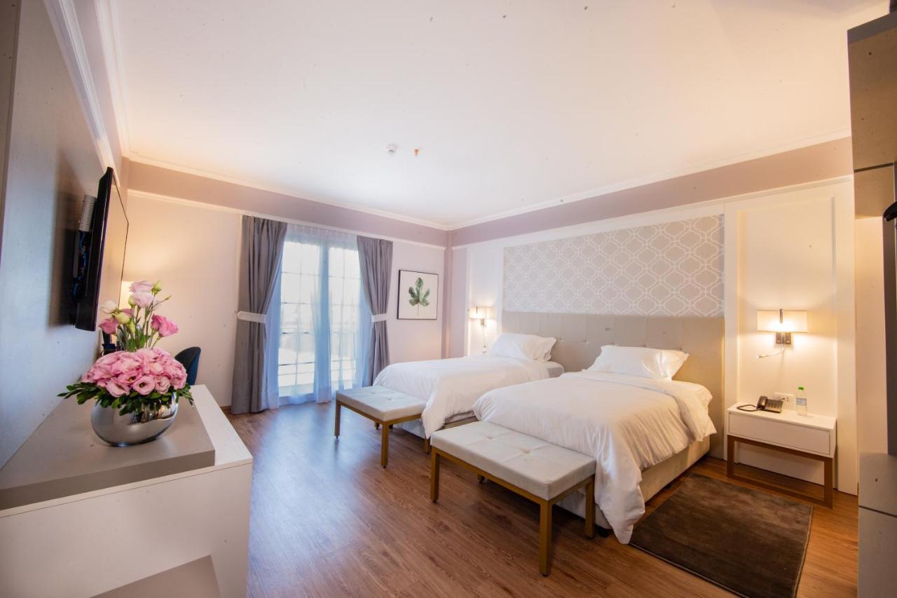 Bisinii Boutique Hotel 埃斯特城 外观 照片