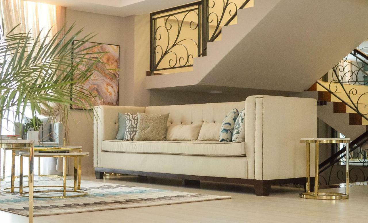Bisinii Boutique Hotel 埃斯特城 外观 照片